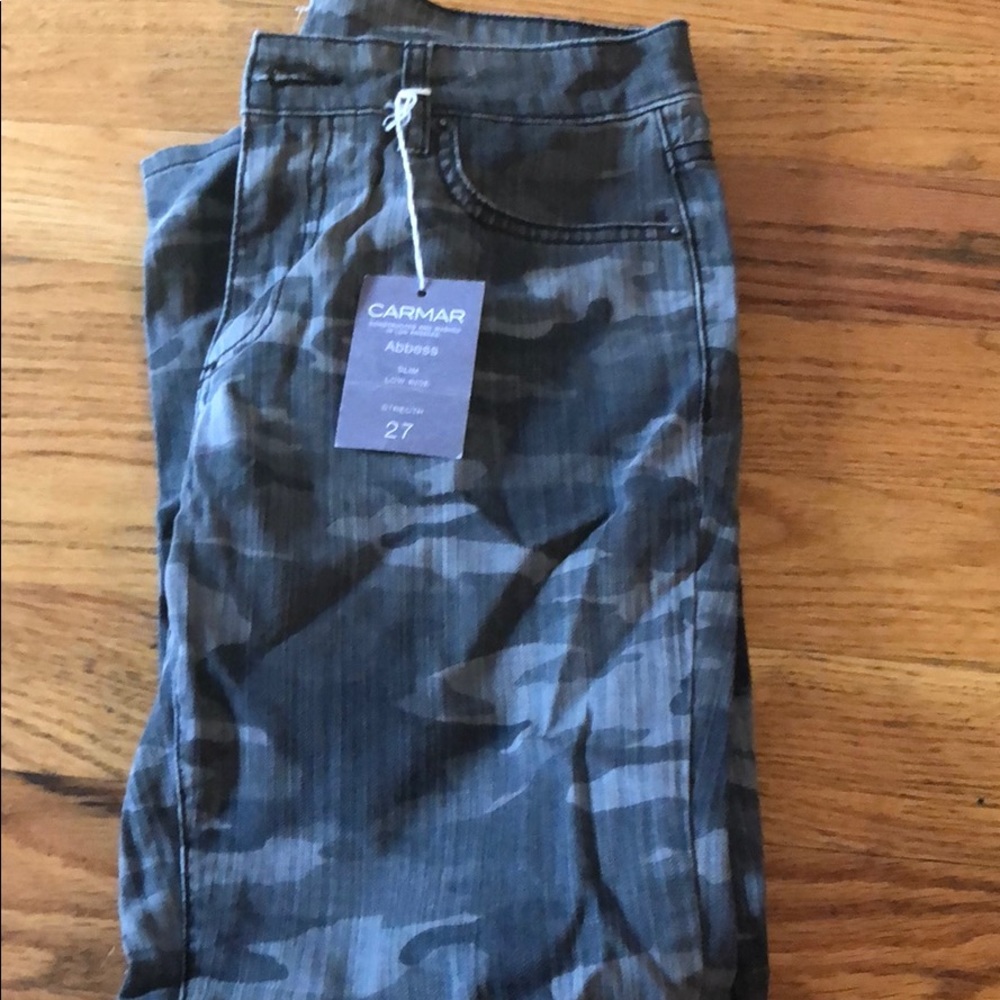 NWT Camo carmar jeans